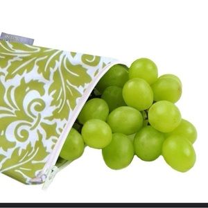 NWT ITZY RITZY SNACK HAPPENS REUSABLE ZIP SNACK BAG Set of 2 BPA Free Made in US